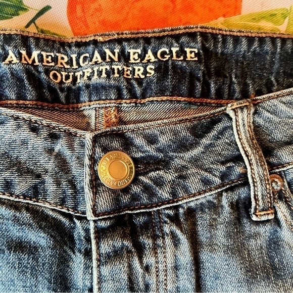 AMERICAN Eagle Outfitters Tom Girl Jean Cut Off Shorts Size 16 NWT - Picture 3 of 9